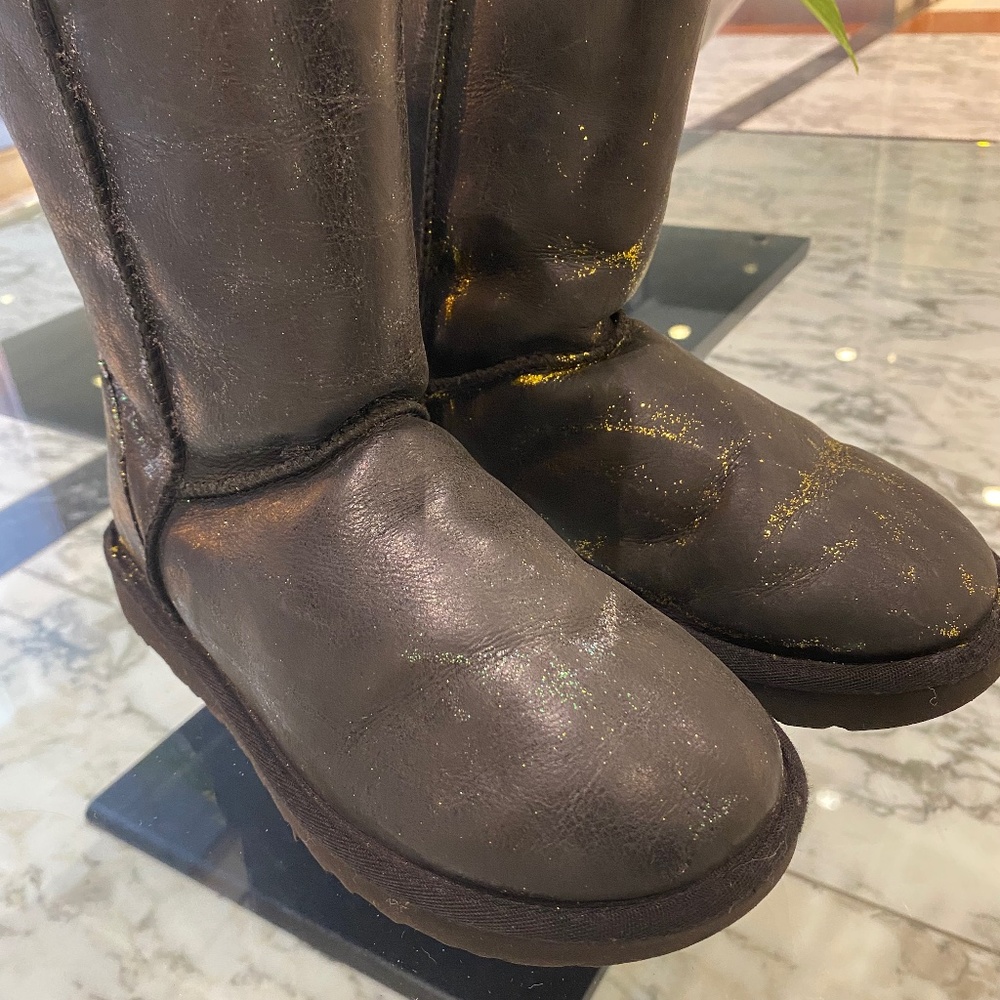 UGG size 6 boots